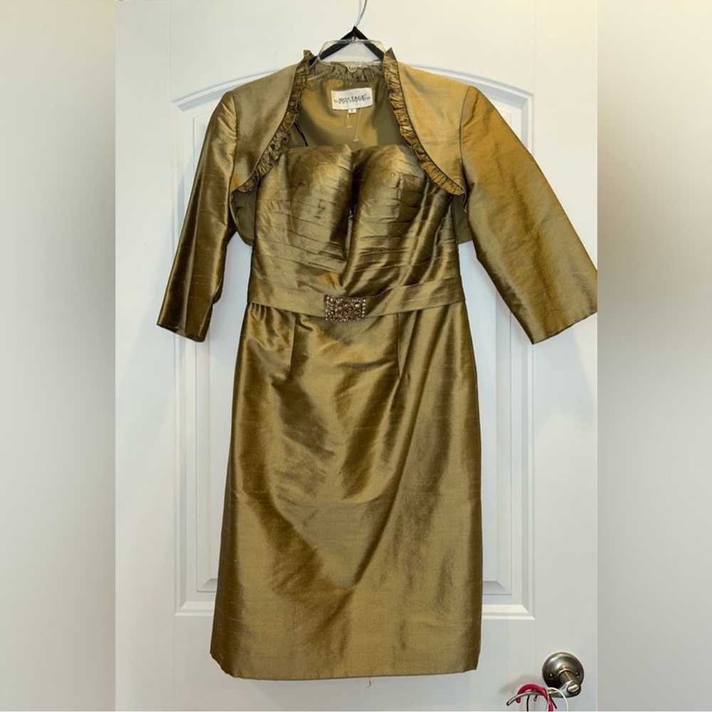 Montage by Mon Cheri Gold Shimmering Midi Dress